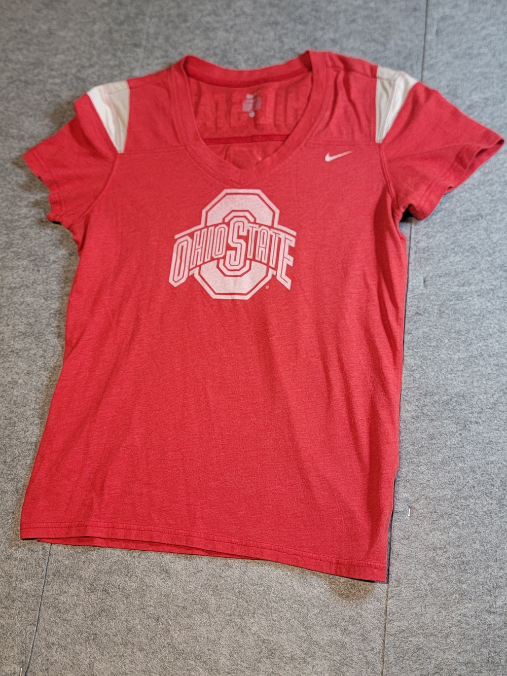Nike Women's Ohio State  Red V-Neck Tee Size Xl